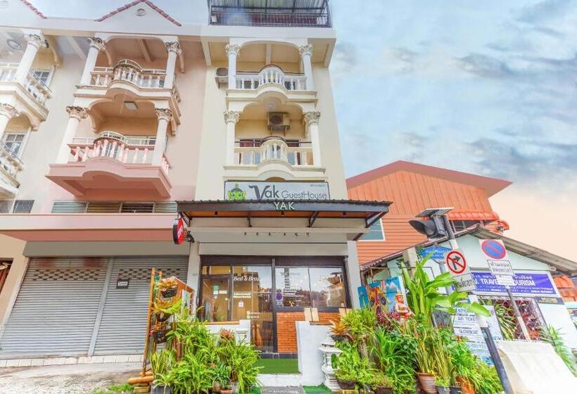 فندق Yak Guesthouse