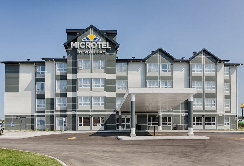 Microtel Casselman