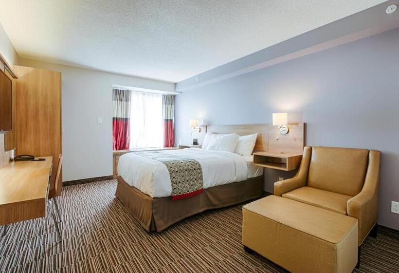 Microtel Casselman