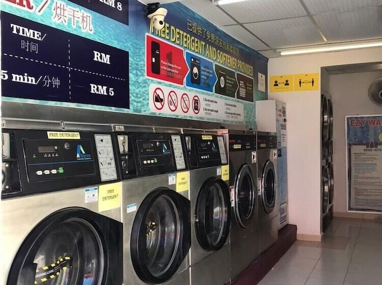 Motel Shell Out Cenang Beach Resort