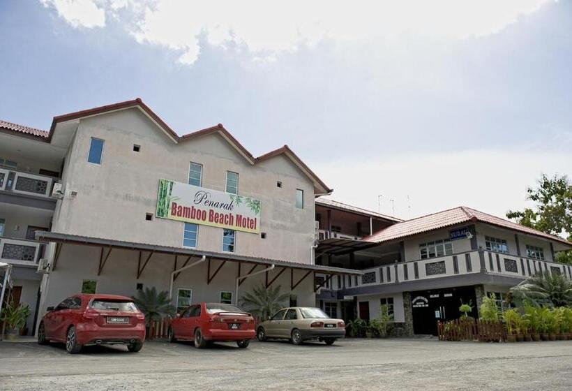 Penarak Bamboo Beach Motel