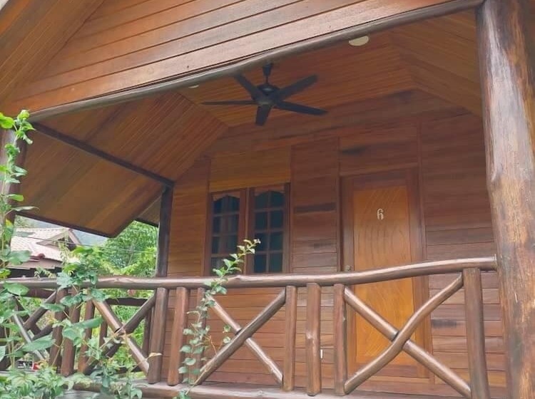 פנסיון Padimas Villa @datai Valley