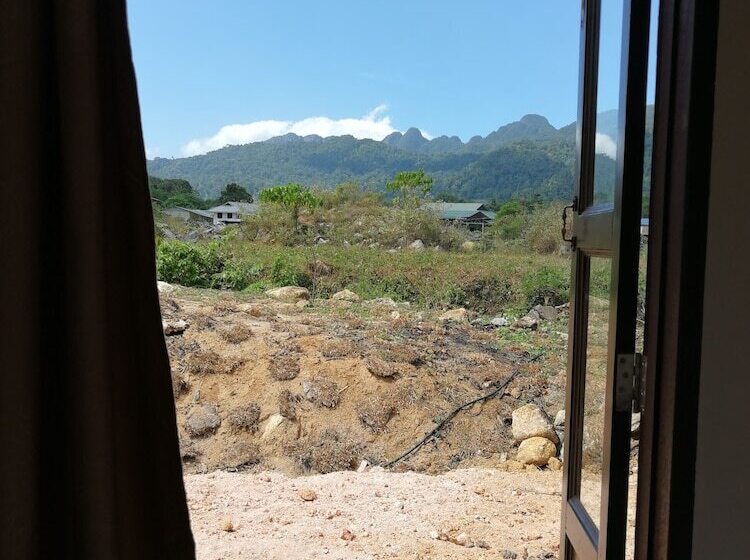 פנסיון Padimas Villa @datai Valley