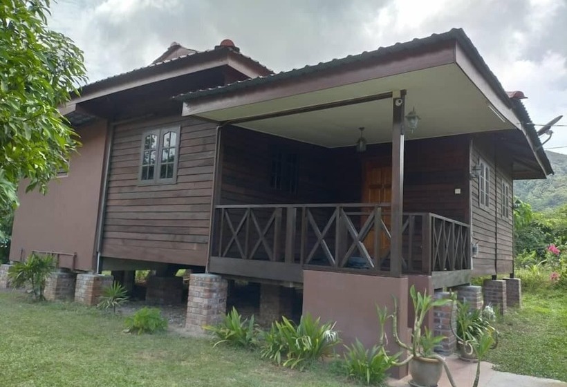 פנסיון Padimas Villa @datai Valley