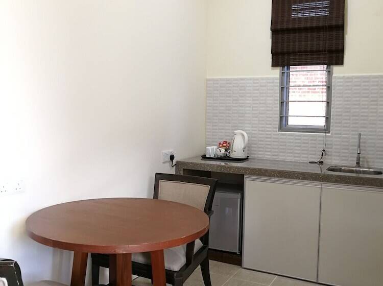 פנסיון Padimas Villa @datai Valley