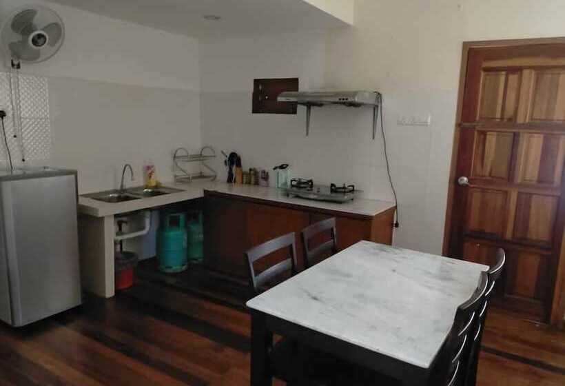 פנסיון Padimas Villa @datai Valley