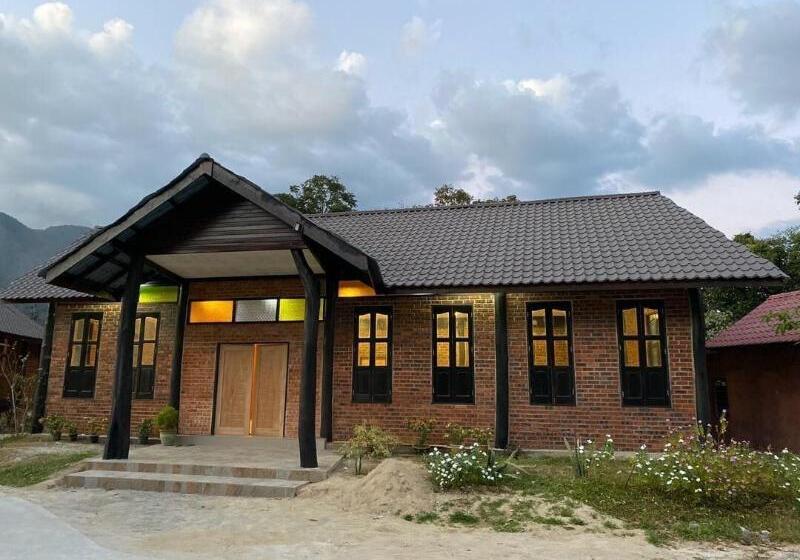 פנסיון Padimas Villa @datai Valley