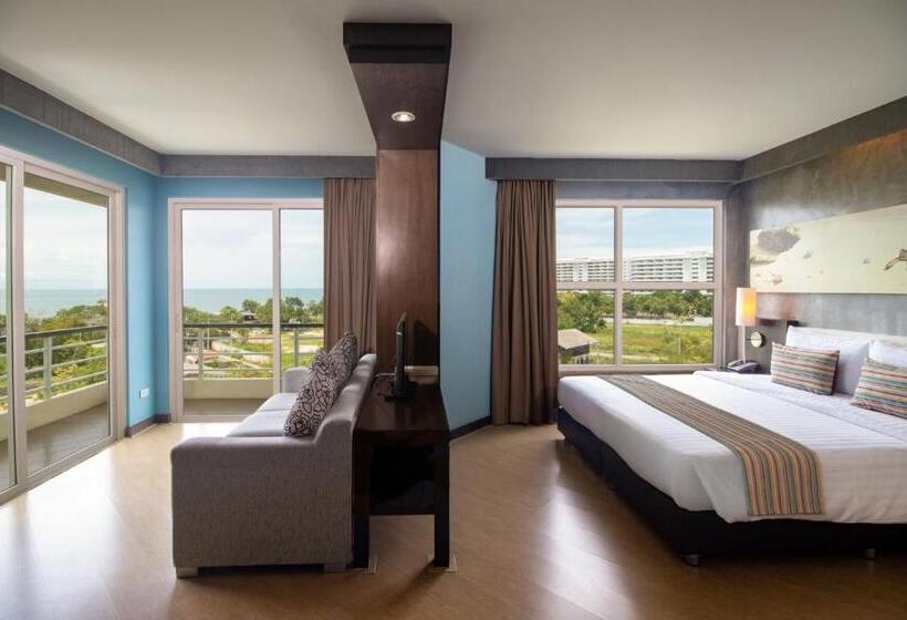 Silathip Huahin Serviced Apartment &