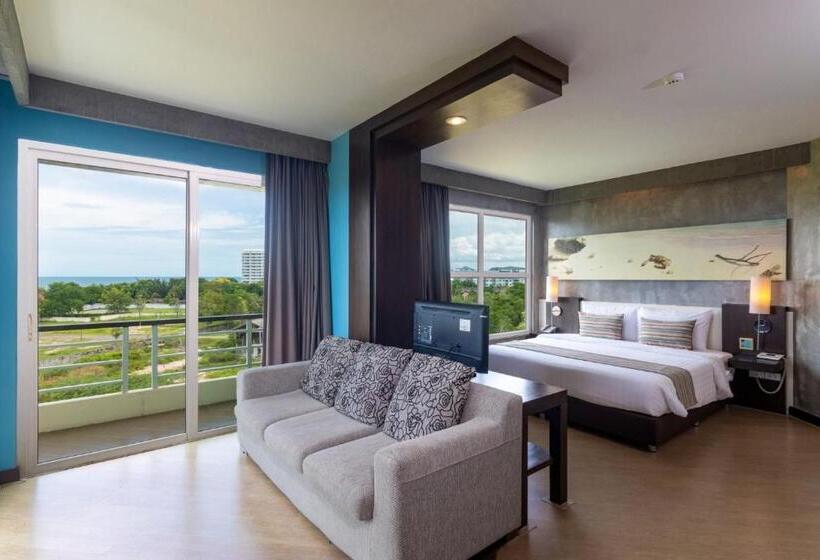 Silathip Huahin Serviced Apartment &