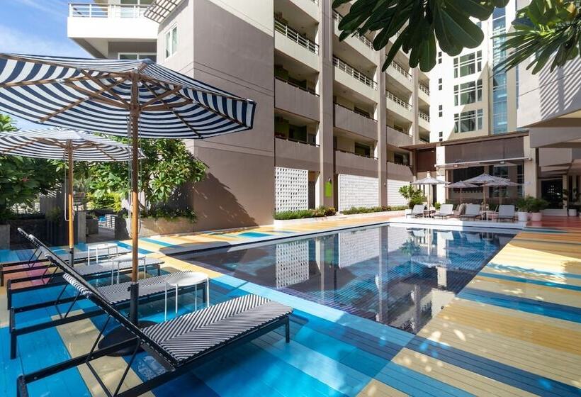 Silathip Huahin Serviced Apartment &