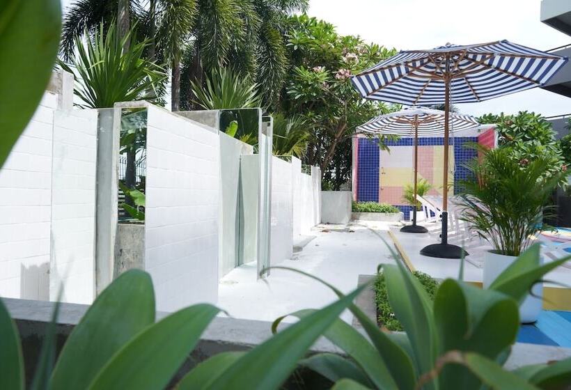 Silathip Huahin Serviced Apartment &