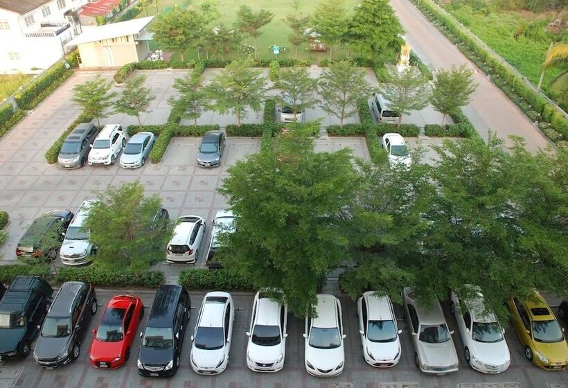 Silathip Huahin Serviced Apartment &