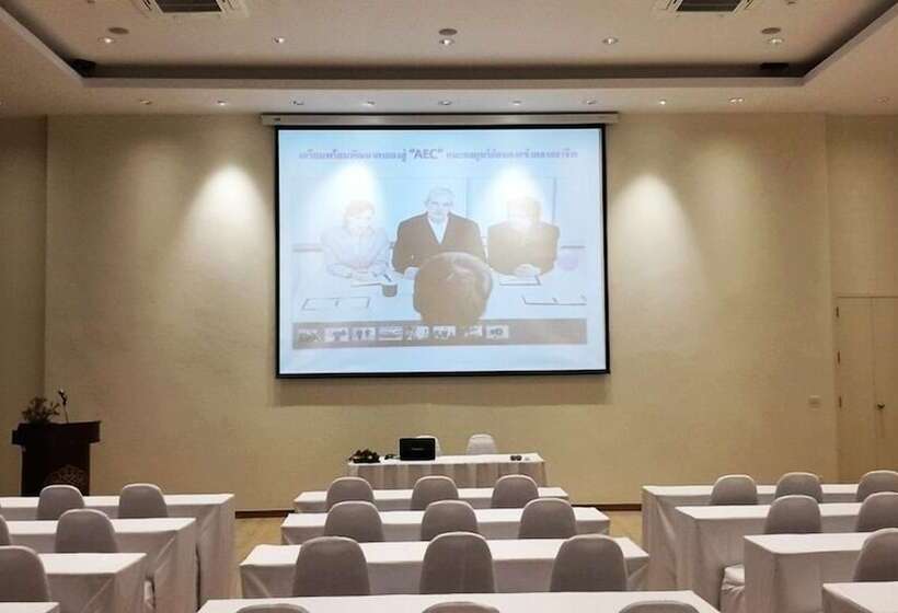 Silathip Huahin Serviced Apartment &