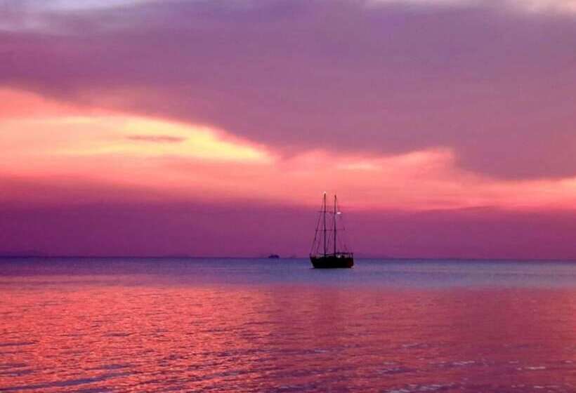 Sibaja Palms Sunset Beach Luxury Villa