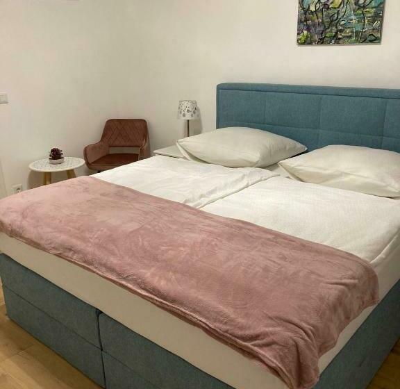 فندق صغير Altes Bürgerhaus