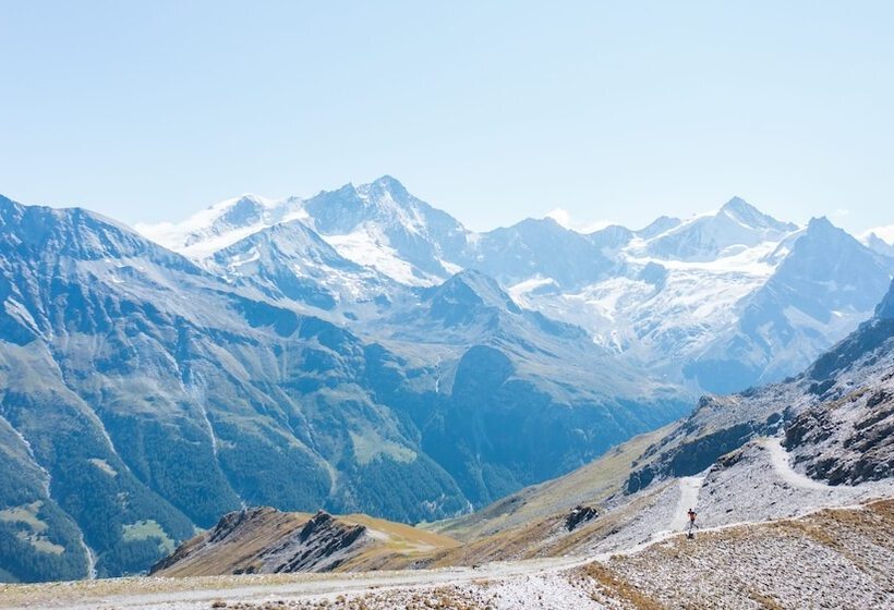 فندق صغير Grand Hotel Du Cervin   Auberge De Jeunesse Et Spa