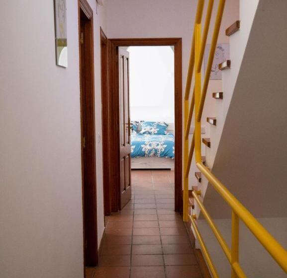 旅馆 Residencial Art Brut