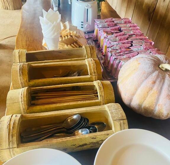 تختخواب و صبحانه A Su Homestay Mù Cang Chải