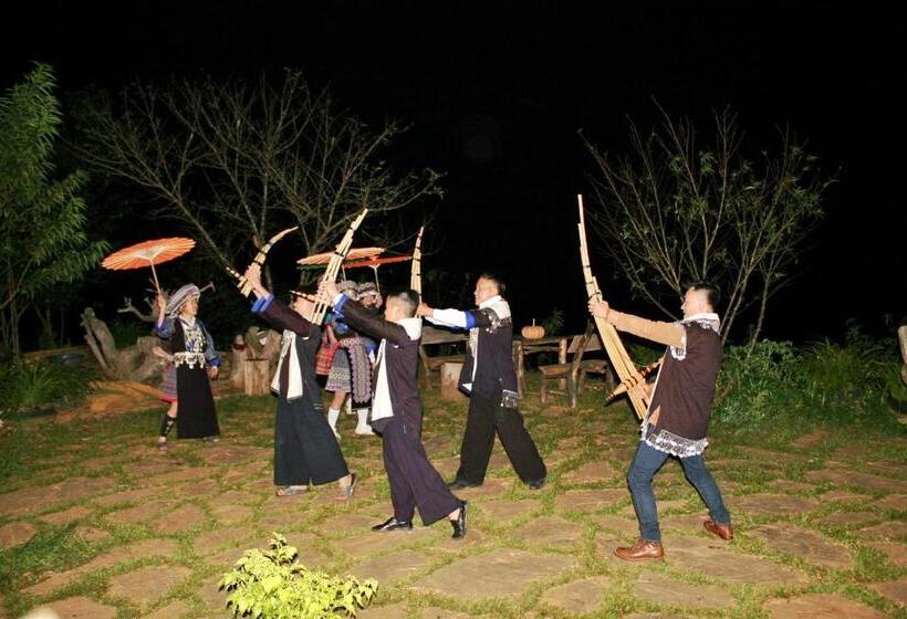 تختخواب و صبحانه A Su Homestay Mù Cang Chải