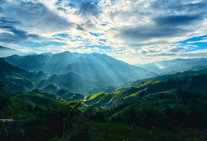 تختخواب و صبحانه A Su Homestay Mù Cang Chải