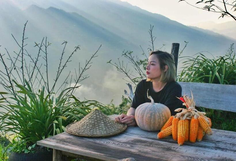 تختخواب و صبحانه A Su Homestay Mù Cang Chải