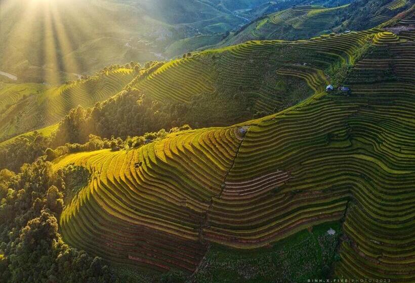 تختخواب و صبحانه A Su Homestay Mù Cang Chải