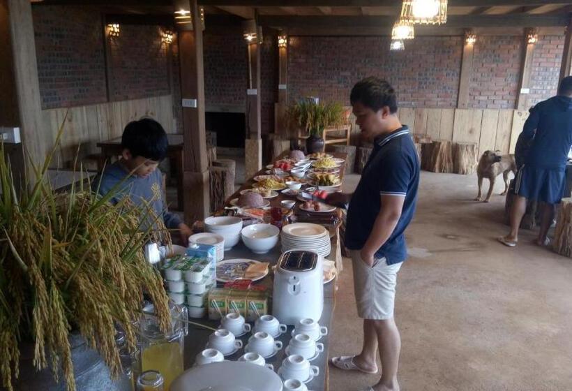 تختخواب و صبحانه A Su Homestay Mù Cang Chải