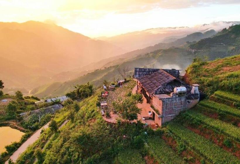 تختخواب و صبحانه A Su Homestay Mù Cang Chải