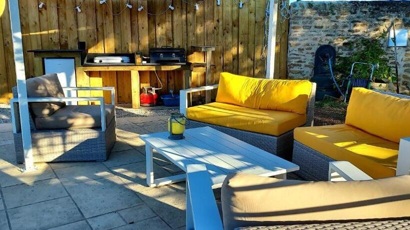 Bed and Breakfast En Pleine Campagne, Proche Du Mans Chambre D Hôtes