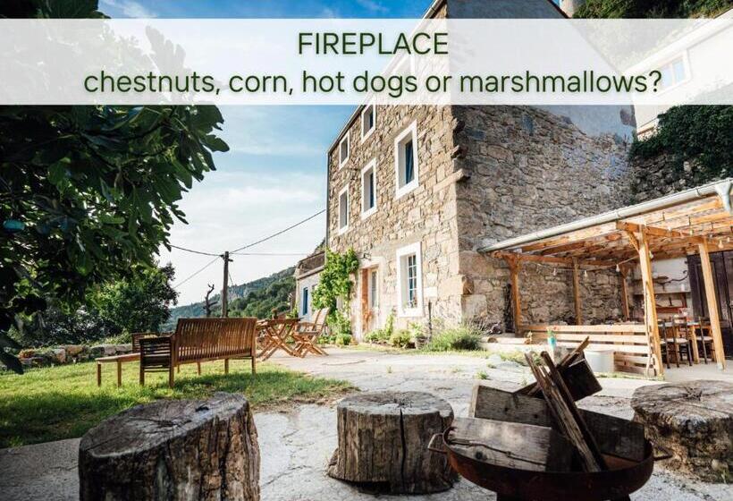 ベッドアンドブレックファースト Guesthouse Kamniti Rob