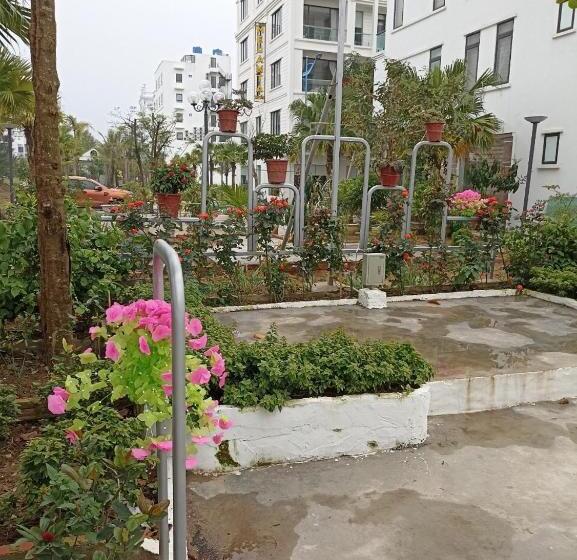 تختخواب و صبحانه Khách Sạn Xanh Tốt Flc Sầm Sơn