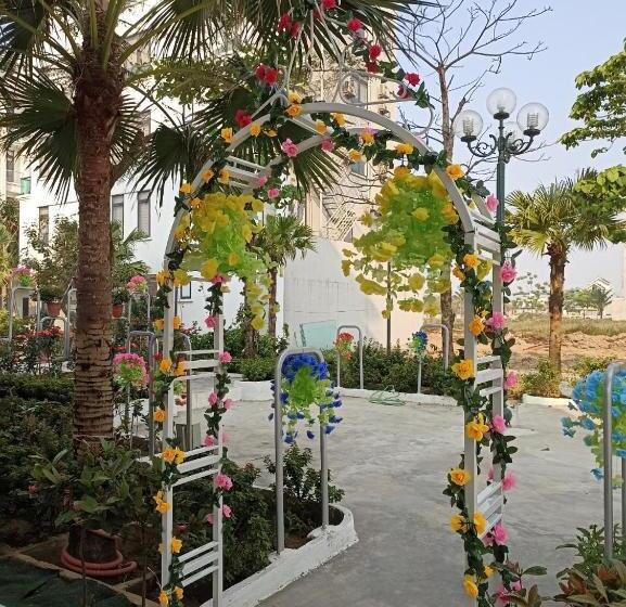 تختخواب و صبحانه Khách Sạn Xanh Tốt Flc Sầm Sơn