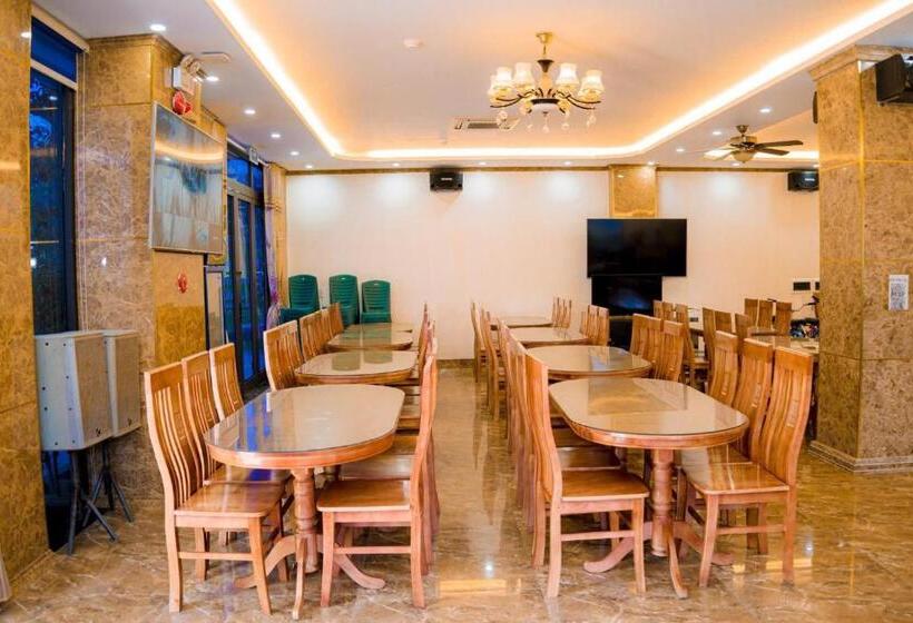 تختخواب و صبحانه Khách Sạn Xanh Tốt Flc Sầm Sơn