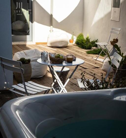 مبيت وإفطار Luvias Spa