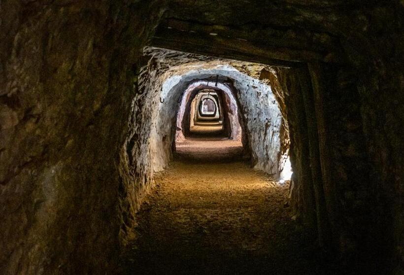 مبيت وإفطار Luvias Spa