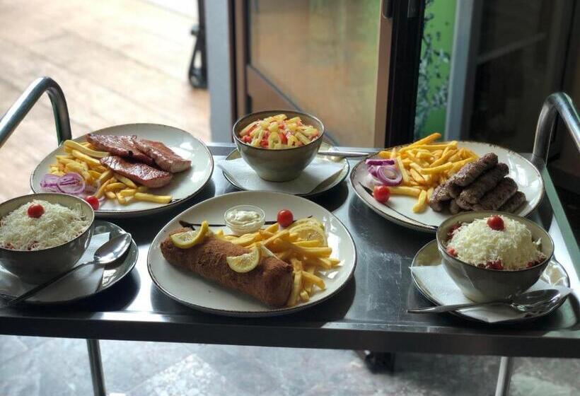 تختخواب و صبحانه Sobe Na Jošanici