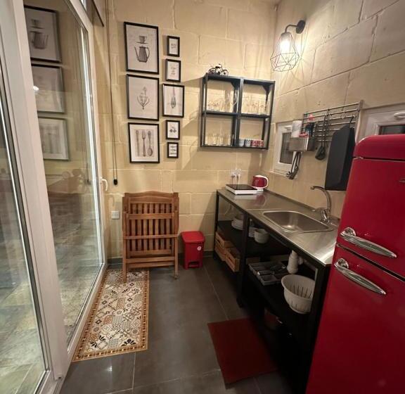 تختخواب و صبحانه Ta Pinu Spa Suite Luxury Heritage Living