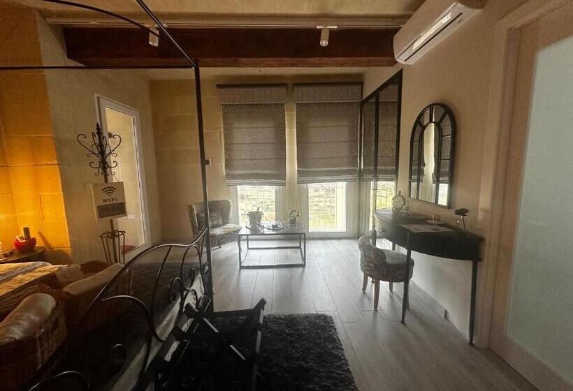 تختخواب و صبحانه Ta Pinu Spa Suite Luxury Heritage Living