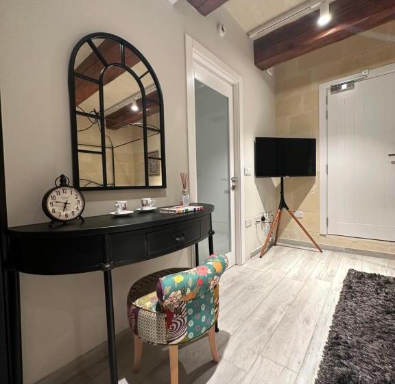 تختخواب و صبحانه Ta Pinu Spa Suite Luxury Heritage Living