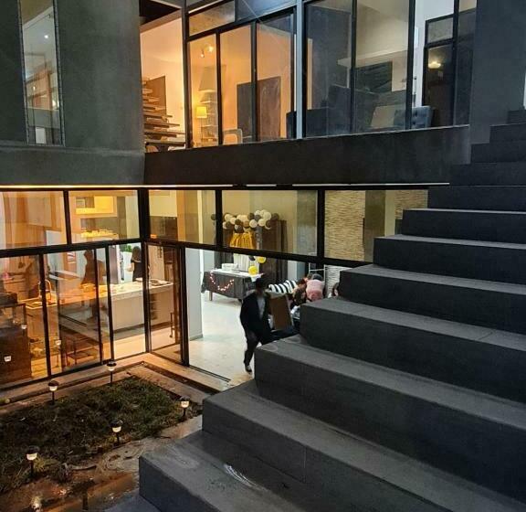 تختخواب و صبحانه Vita Mountain Lodge