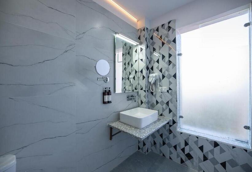 Отель Binsar Eco Resort, Binsar Uttarakhand