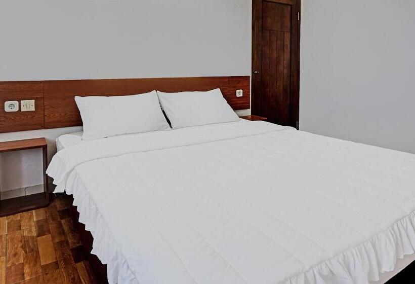 בית מלון כפרי Capital O 92228 Cozy Bromo Homestay