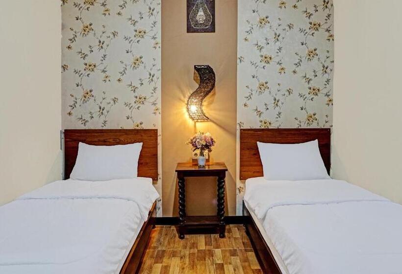 בית מלון כפרי Capital O 92228 Cozy Bromo Homestay