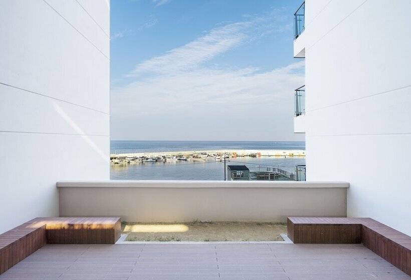 בית מלון כפרי Gangneung Chonpines Ocean Suites