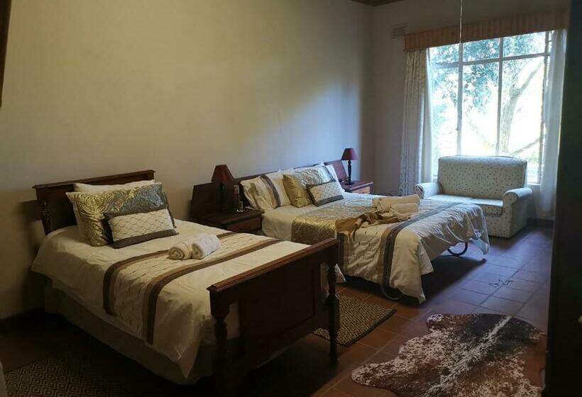 בית מלון כפרי Drakensberg Bush Lodge And Backpackers