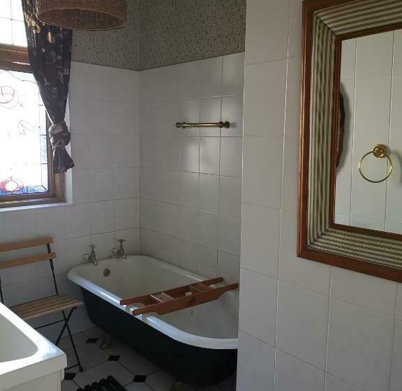 בית מלון כפרי Drakensberg Bush Lodge And Backpackers