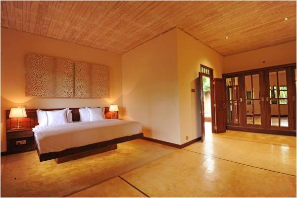 Отель Nikara Luxury Beach House