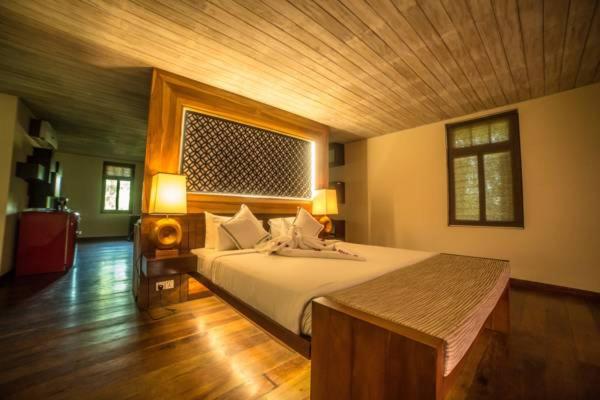 Отель Nikara Luxury Beach House