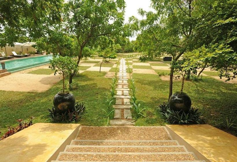 Отель Nikara Luxury Beach House