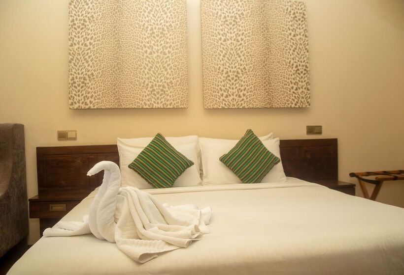 Отель Nikara Luxury Beach House